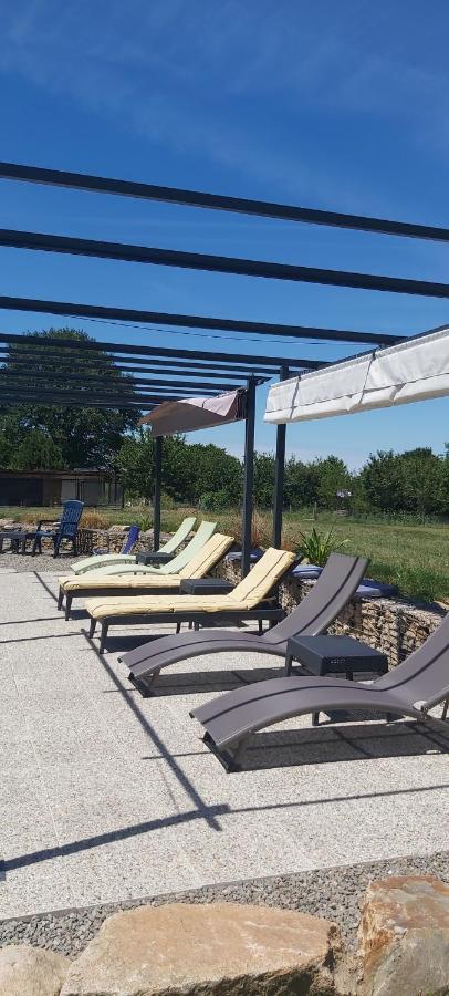 Sharecroppers Cottage With Swimming Pool Pagéas エクステリア 写真